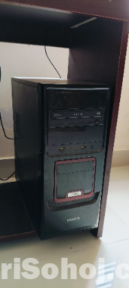 Desktop computer with Table